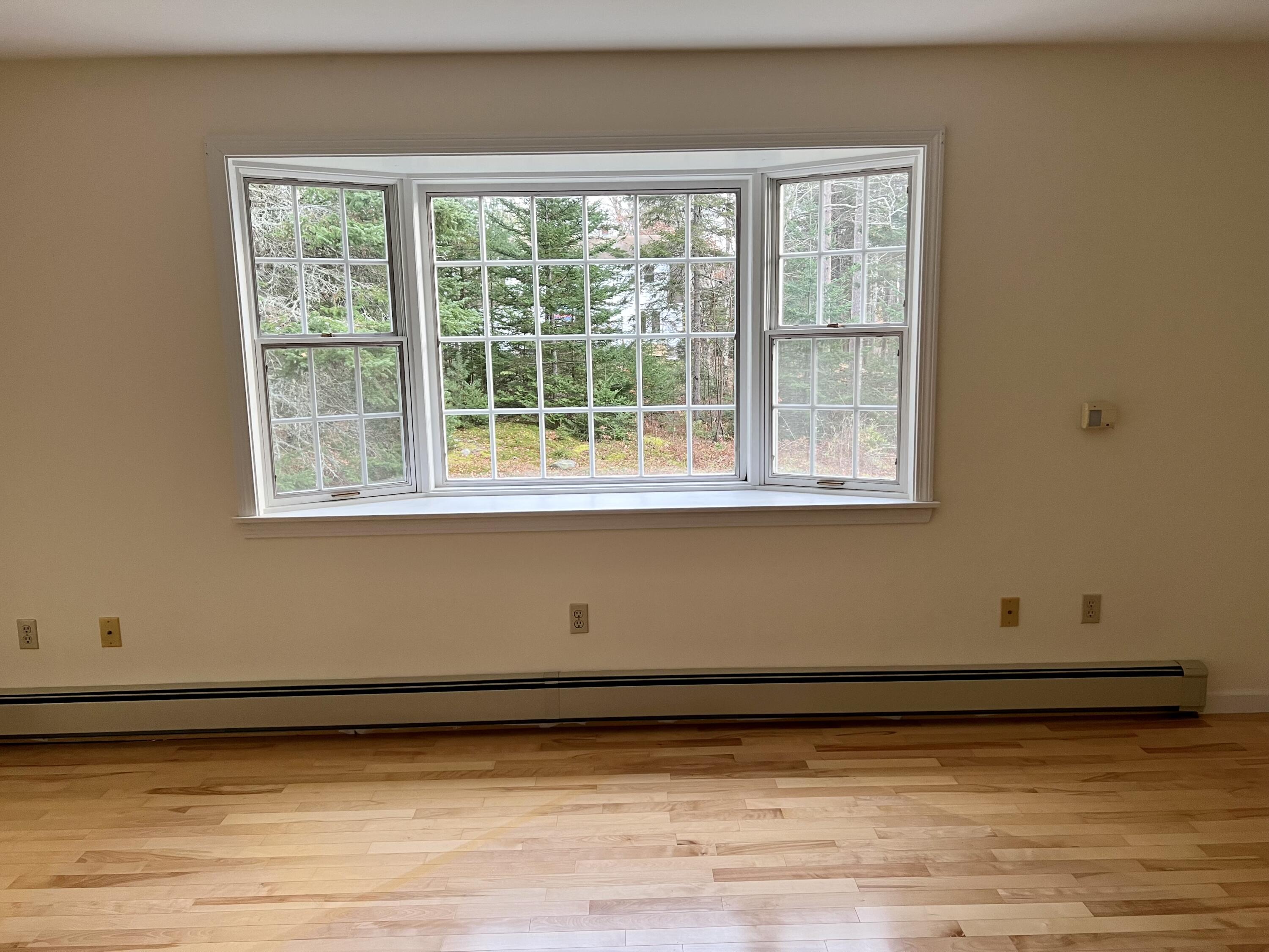11 Stoney Ridge Road Ellsworth, ME 04605 - Photo 32 of 46 Living room