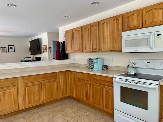 17 Eagle Ridge Road Turner, ME 04282 - Photo 2 of 47 Spacious kitchen