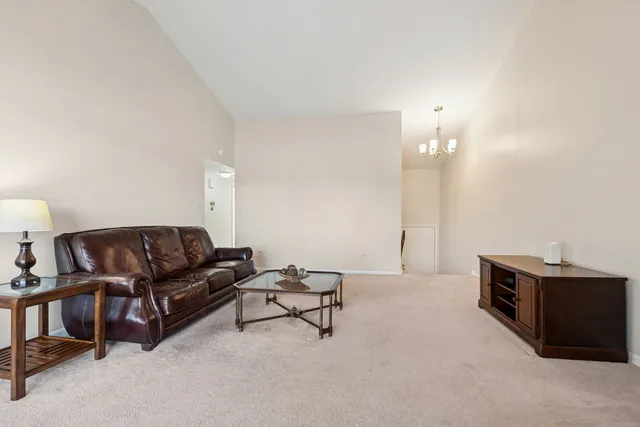 $385,000 | 33 Shoreline Road, Unit B, Lake Barrington, IL 60010