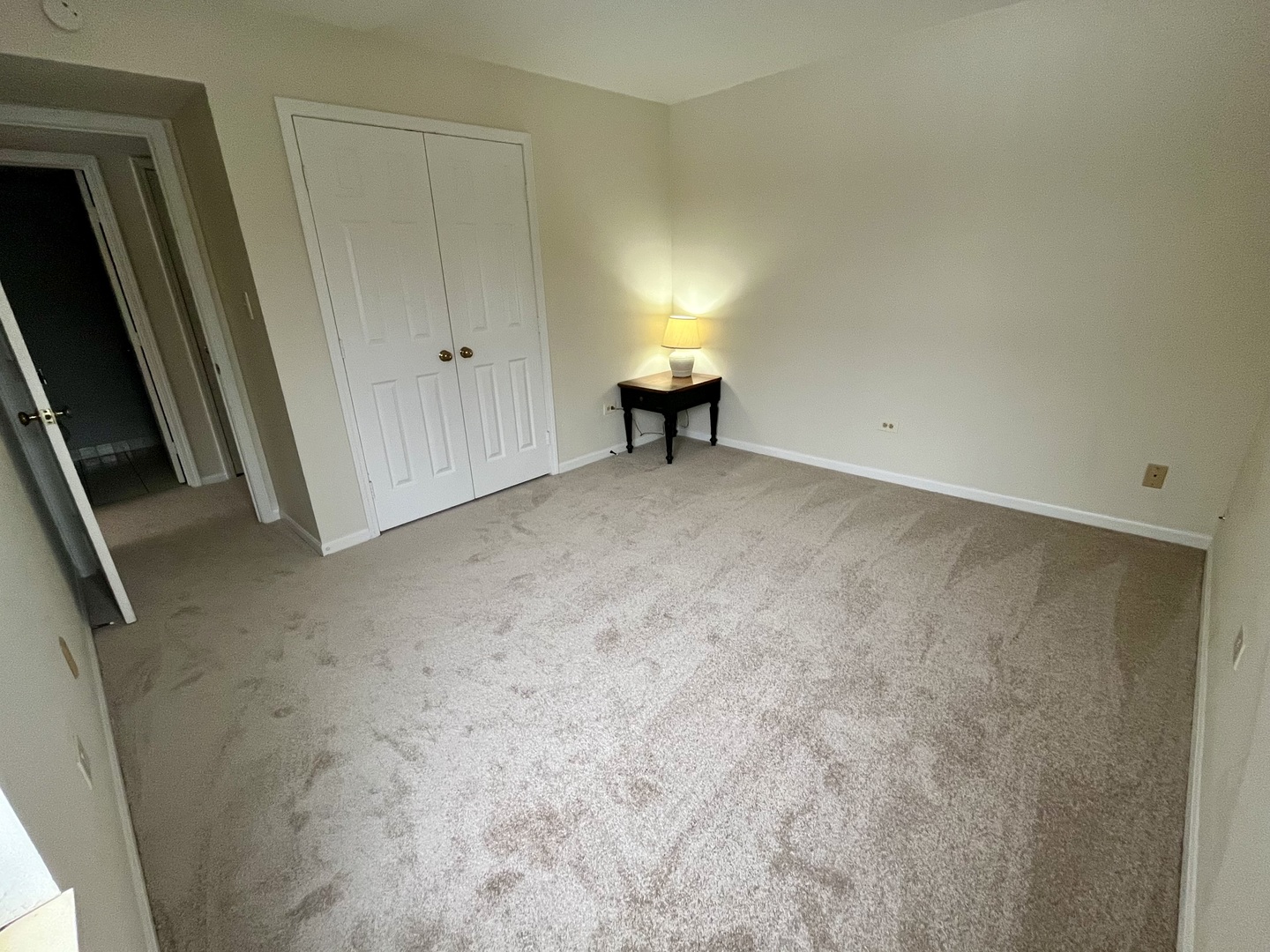 33 Shoreline Road, Unit B Lake Barrington, IL 60010 - Photo 25 of 49 a view of room