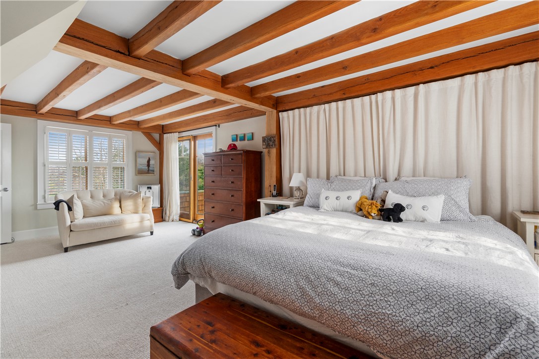 240 3rd Beach Road Middletown, RI 02842 - Photo 18 of 37