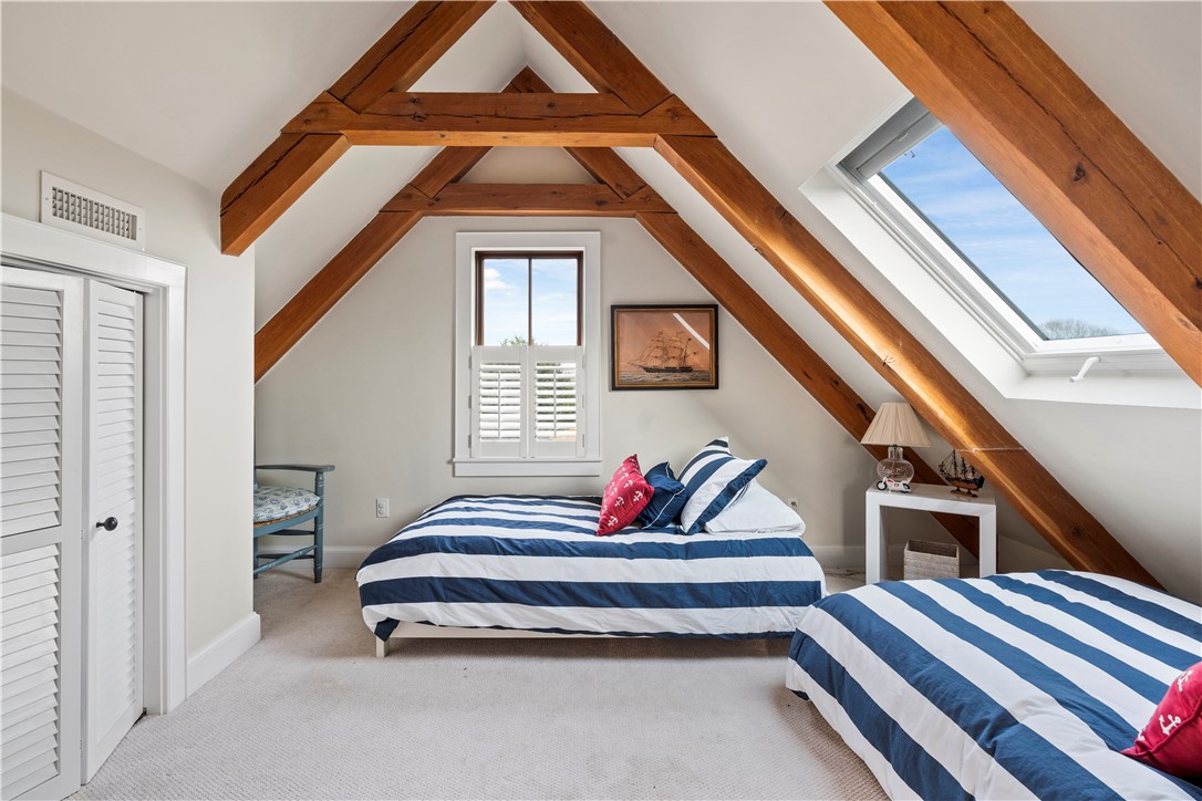 240 3rd Beach Road Middletown, RI 02842 - Photo 24 of 37