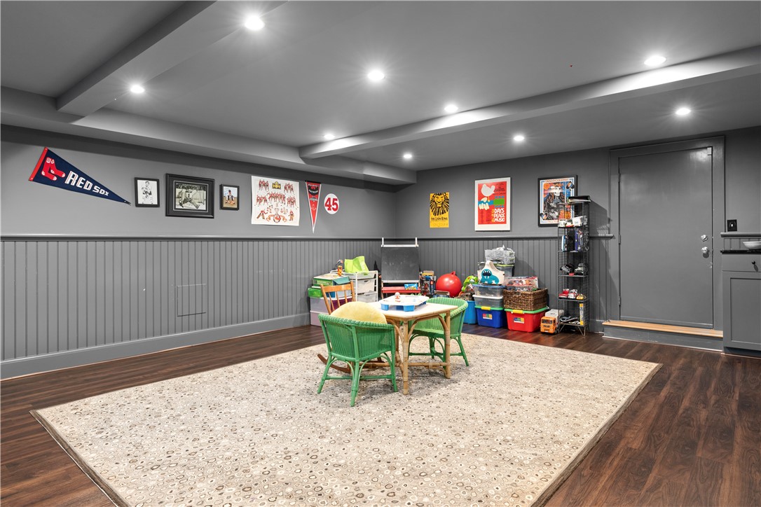 240 3rd Beach Road Middletown, RI 02842 - Photo 28 of 37