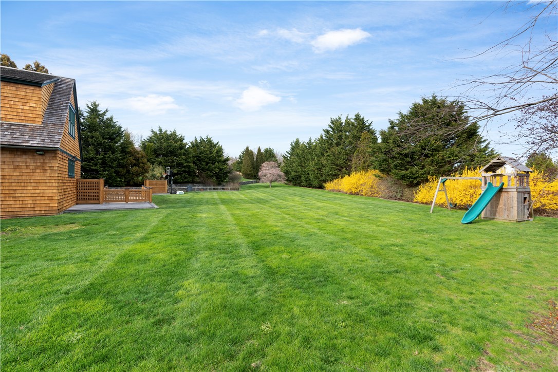 240 3rd Beach Road Middletown, RI 02842 - Photo 33 of 37