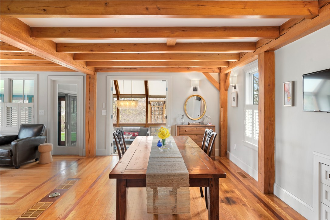 240 3rd Beach Road Middletown, RI 02842 - Photo 6 of 37