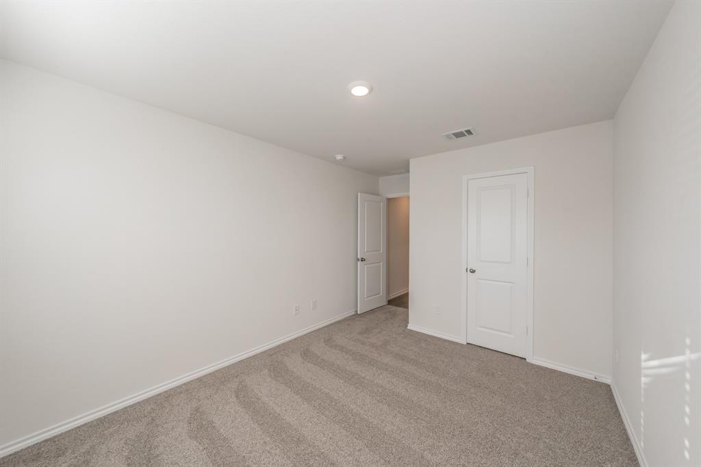 764 Primrose Lane Pilot Point, TX 76258 - Photo 15 of 40