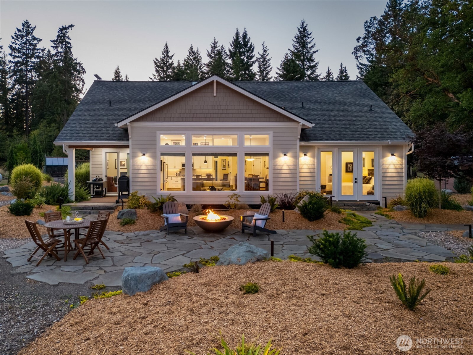 211 East Vineyard Crest Road Grapeview, WA 98546 - Photo 5 of 40