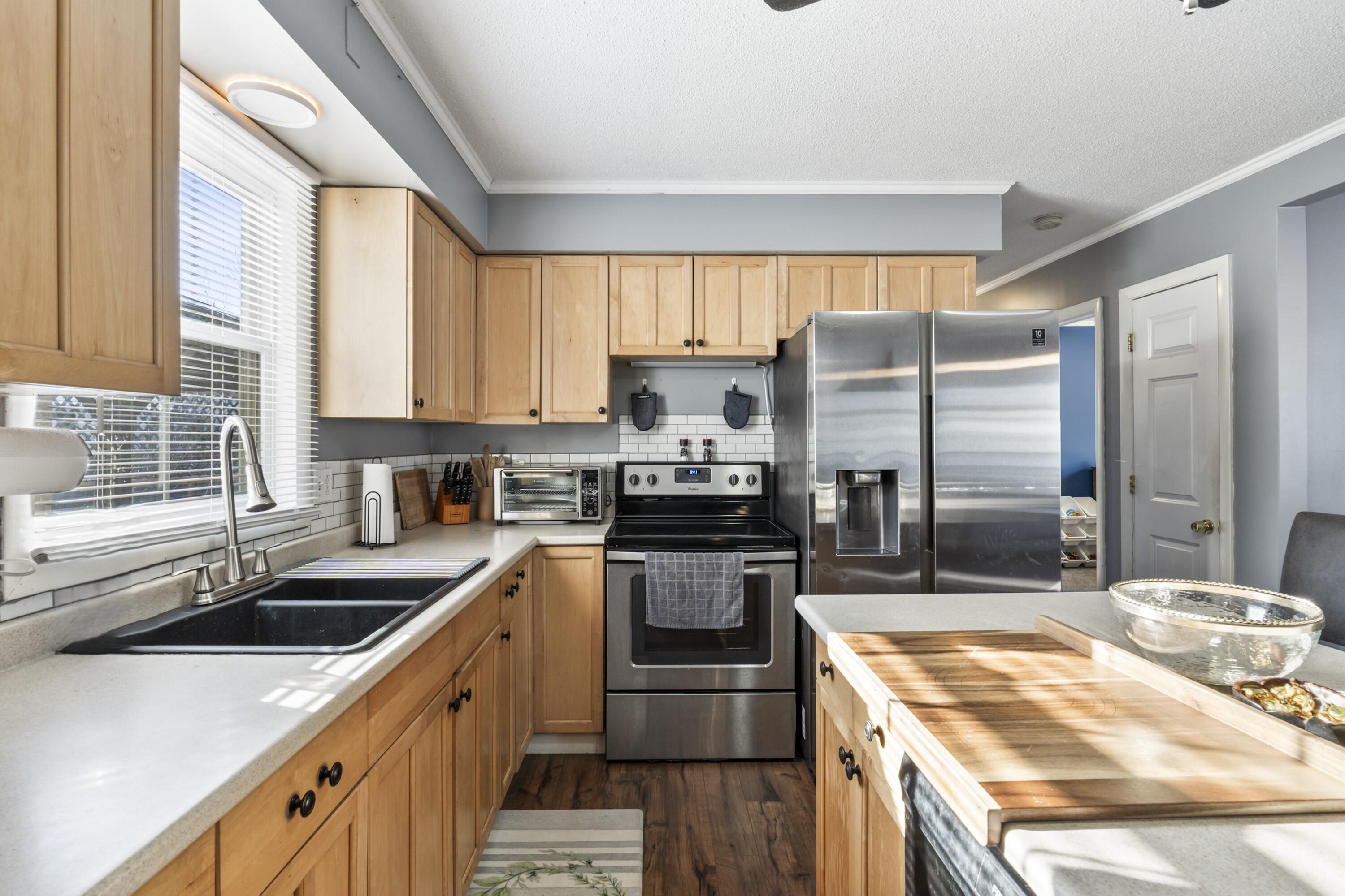 7 Judy Street Lewiston, ME 04240 - Photo 2 of 59 Kitchen