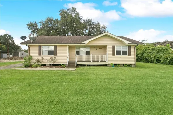 $1,500 | 311 South Concord Road, Belle Chasse, LA 70037