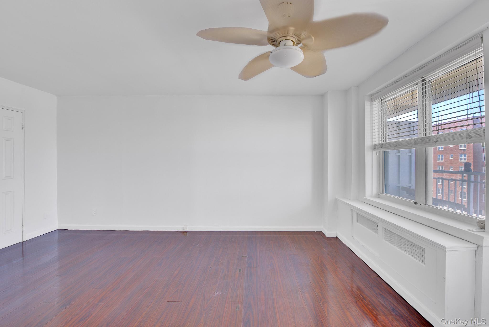 700 Shore Road, Unit 5M Long Beach, NY 11561 - Photo 7 of 34 Primary Bedroom..