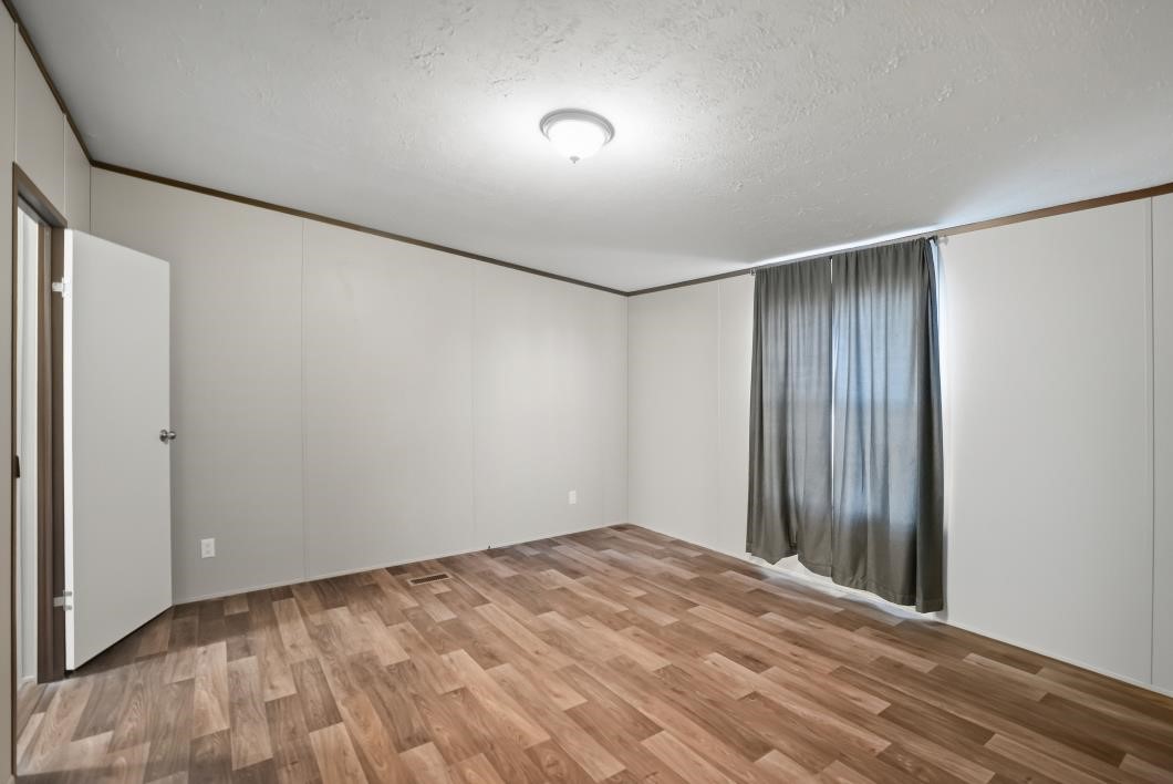 553 Jennifer Loop Orange Grove, TX 78372 - Photo 12 of 30 a view of empty room