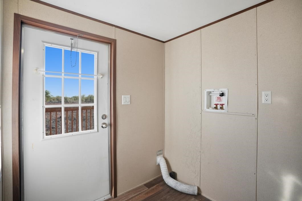 553 Jennifer Loop Orange Grove, TX 78372 - Photo 20 of 30 a view of utility room