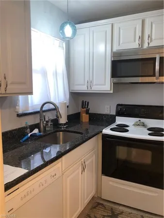 $1,300 | 150 Turtle Lake Court, Unit 310, Naples, FL 34105
