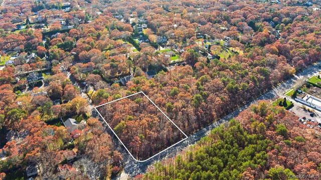 $1,799,000 | 273 West Montauk Highway, Hampton Bays, NY 11946