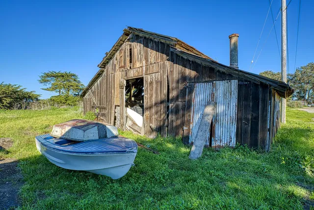 $9,950,000 | 7201 Ca-1 Moss Landing, Monterey, CA 93940
