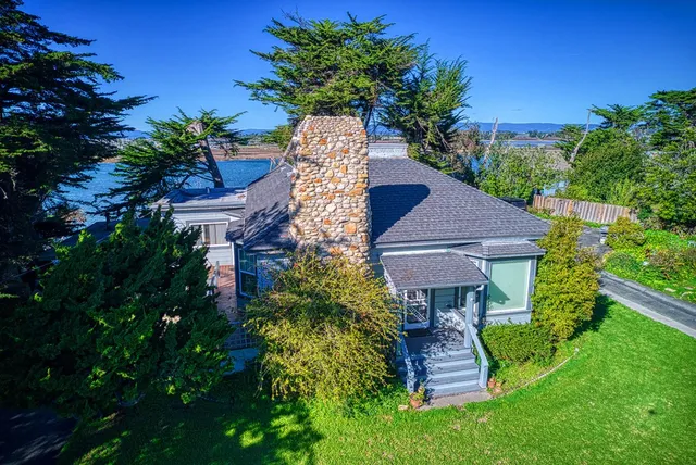$9,950,000 | 7201 Ca-1 Moss Landing, Monterey, CA 93940