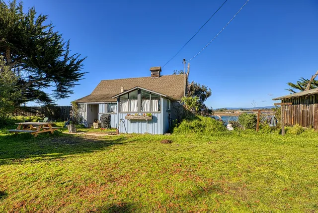 $9,950,000 | 7201 Ca-1 Moss Landing, Monterey, CA 93940