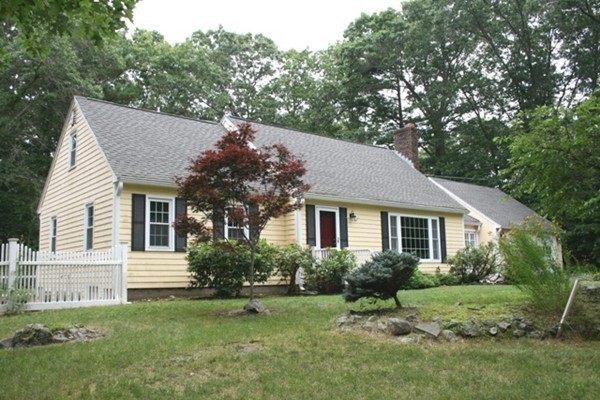 51 Bennett Hill Road Rowley, MA 01969 - Photo 12 of 17 Gallery Image 12