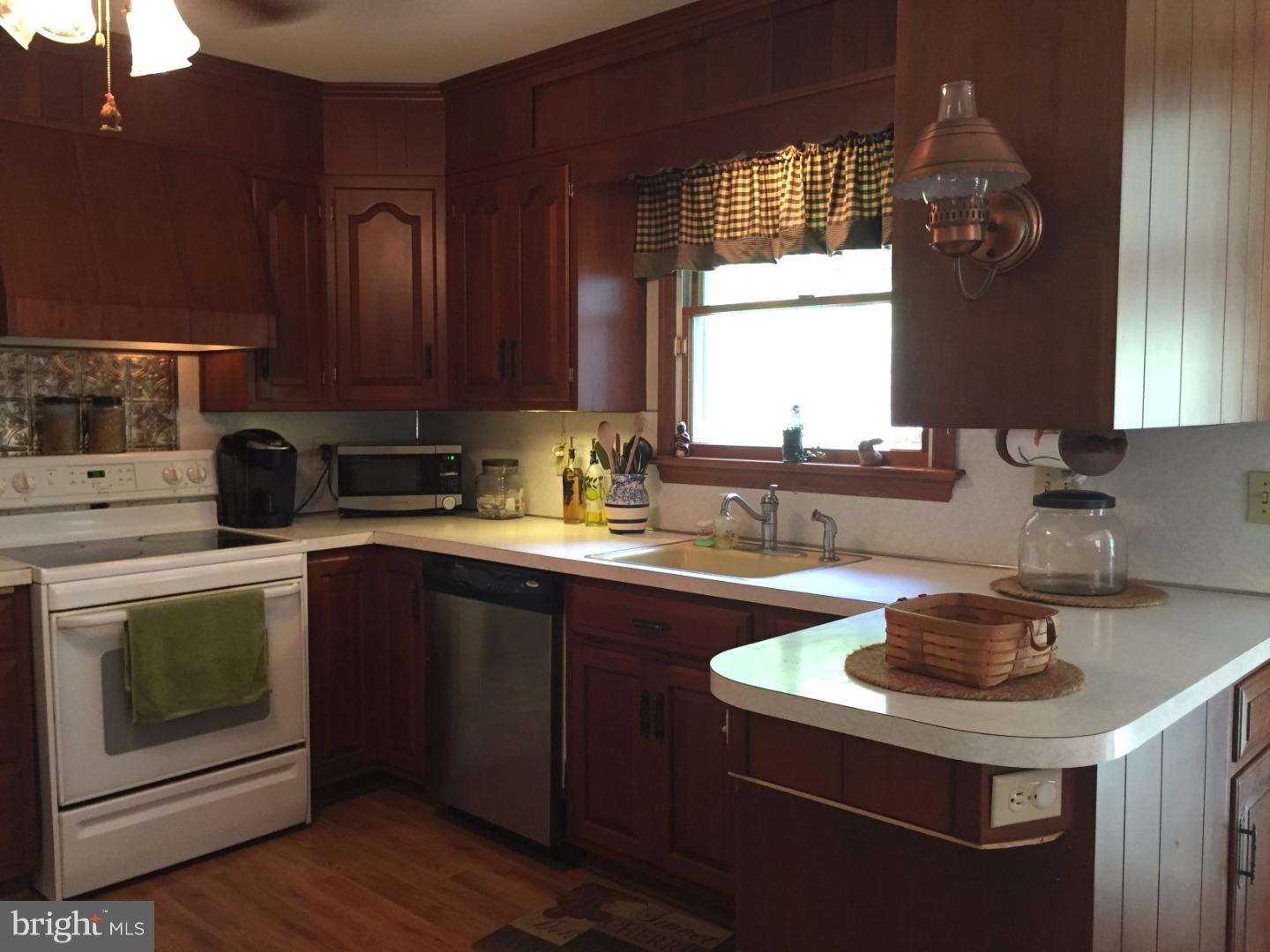 1864 Schoff Road Atglen, PA 19310 - Photo 3 of 18 Kitchen
