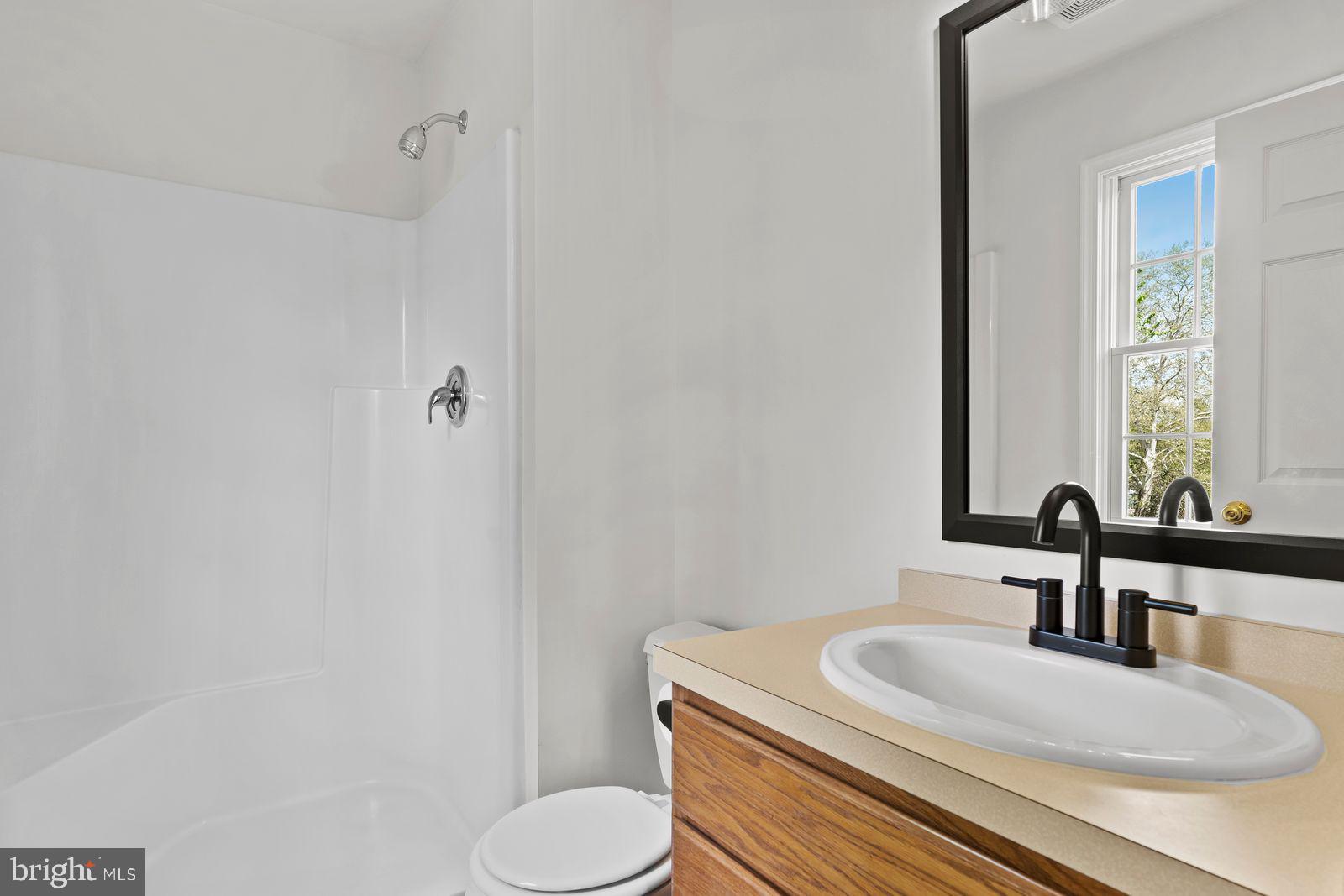 119 Chester Road Enola, PA 17025 - Photo 17 of 40 Primary Bathroom