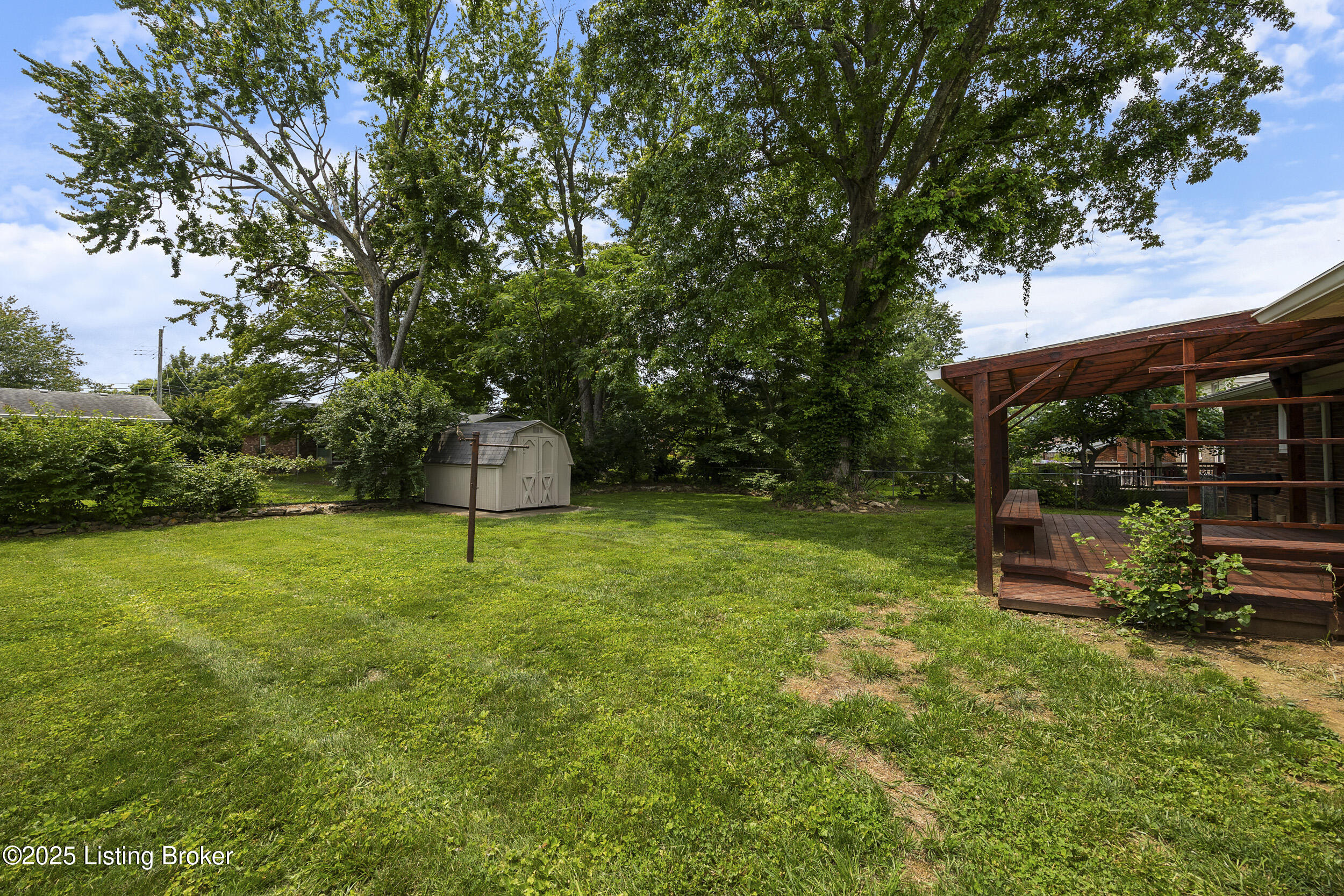 6704 Hollow Tree Road Louisville, KY 40228 - Photo 26 of 32 RBP_6242