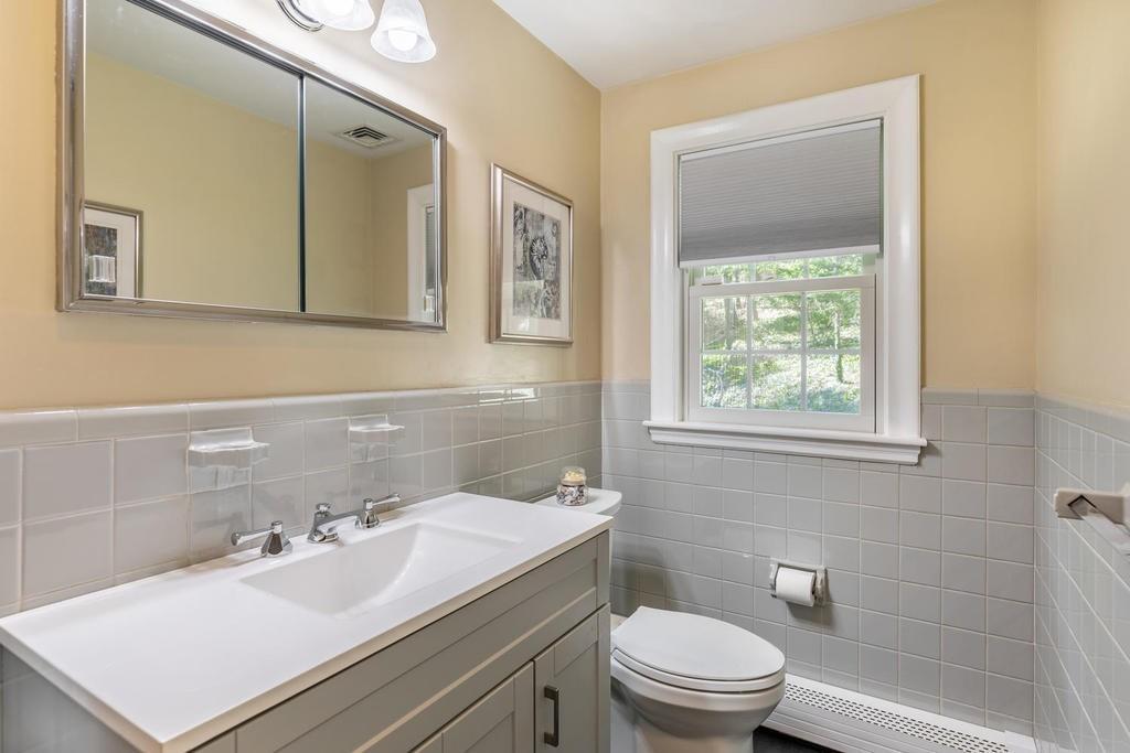 28 Johnson Road Winchester, MA 01890 - Photo 16 of 32 Gallery Image 16