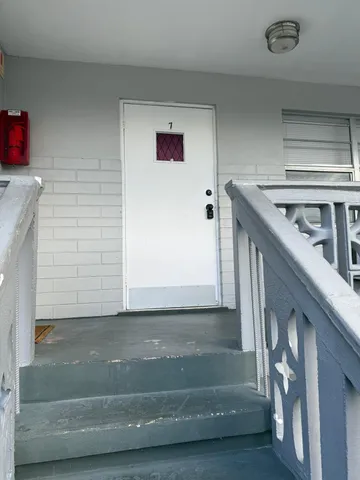 $1,400 | 126 Cleveland Street, Unit 7, Lake Worth Beach, FL 33461