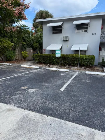 $1,400 | 126 Cleveland Street, Unit 7, Lake Worth Beach, FL 33461