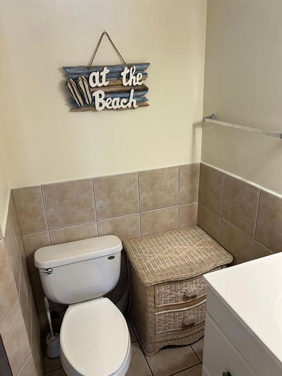12760 Indian Rocks Road, Unit 1048 Largo, FL 33774 - Photo 12 of 24 a bathroom with a toilet and a sink