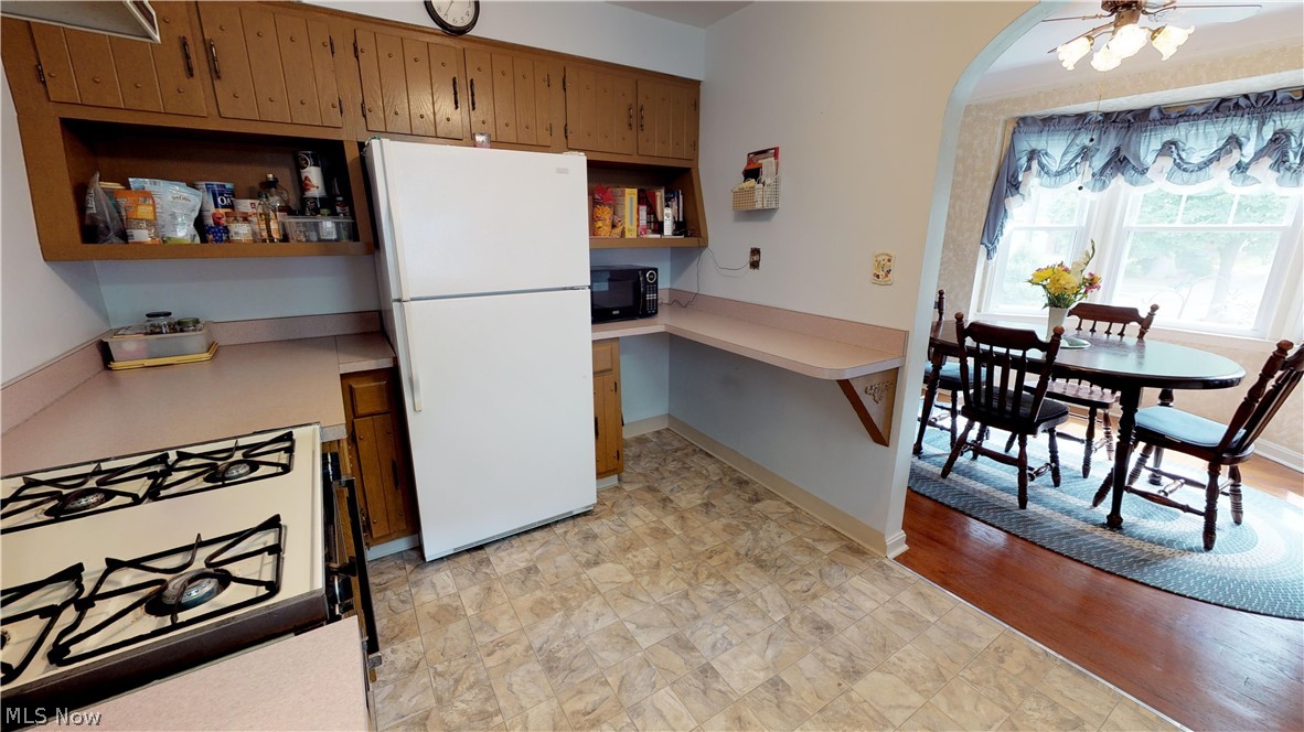 22181 Hadden Road Euclid, OH 44117 - Photo 3 of 27 Gallery Image 3