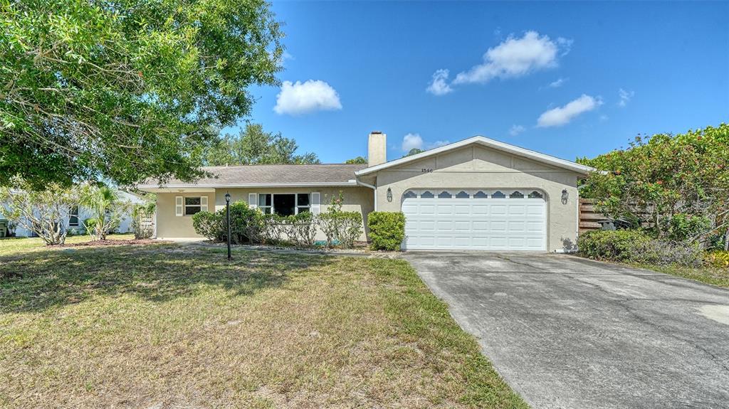 1546 Georgetowne Lane Sarasota, FL 34232 - Photo 3 of 36