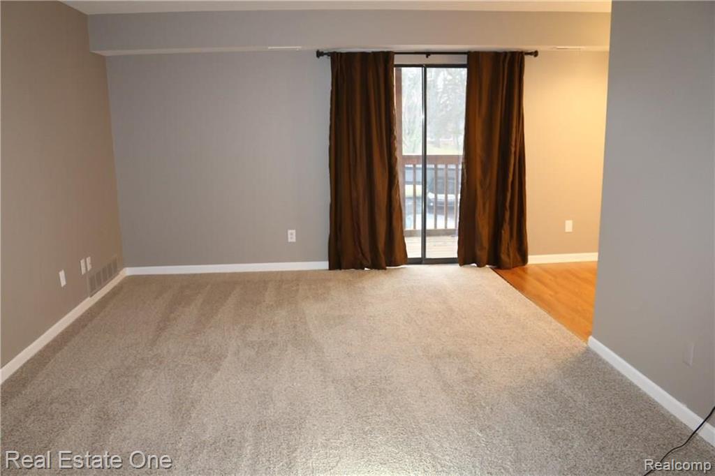 30038 West 12 Mile Road, Unit 42 Farmington, MI 48334 - Photo 6 of 23