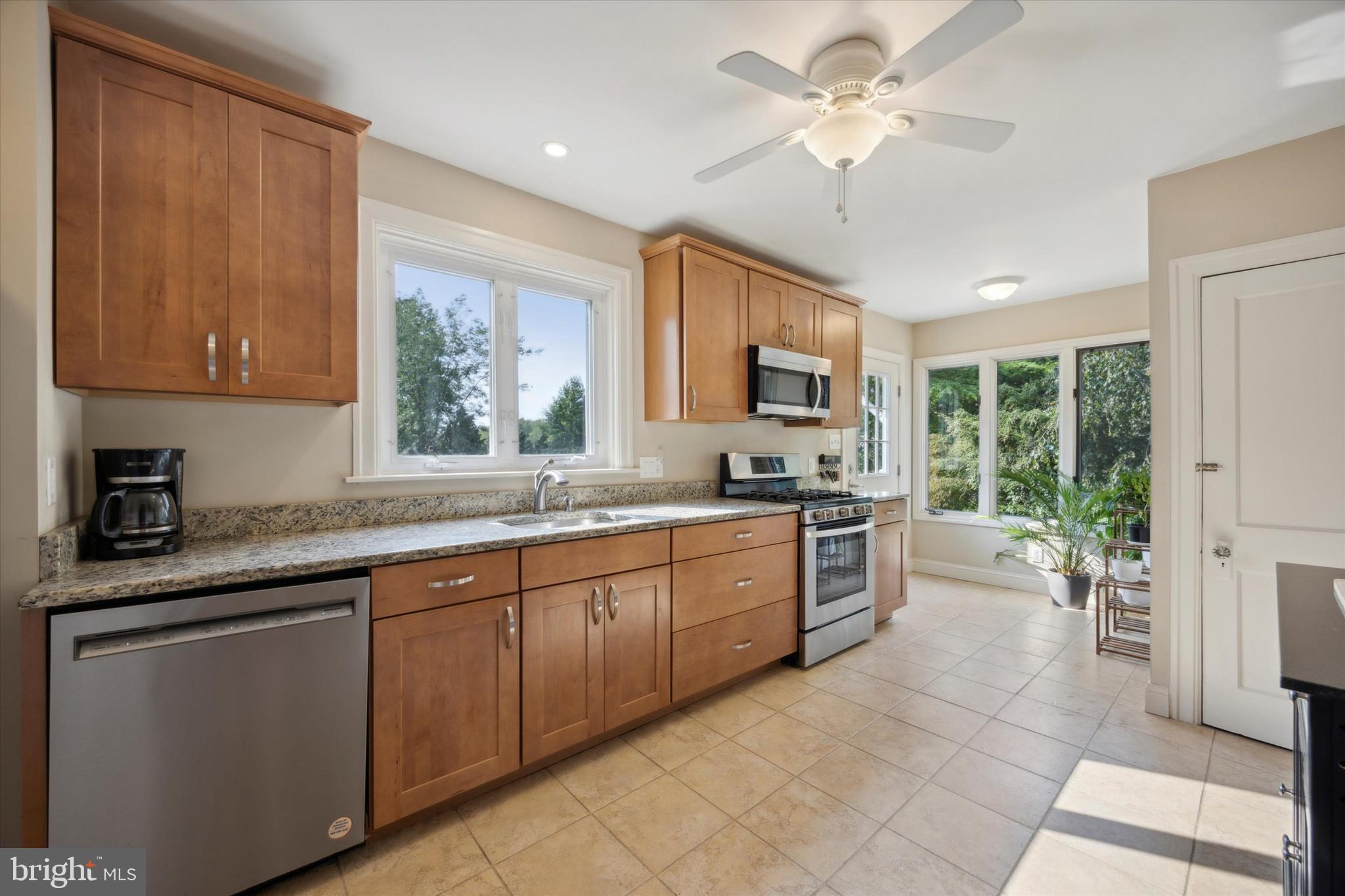 1545 Dillon Road Ambler, PA 19002 - Photo 13 of 38 Kitchen
