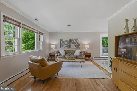$895,000 | 12006 Wayland Street, Oakton, VA 22124
