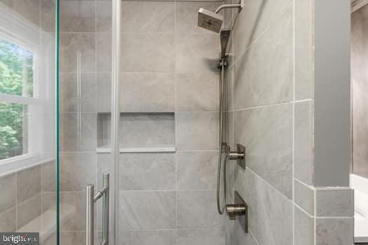 15 Winding Road Boyertown, PA 19512 - Photo 33 of 41 Shower