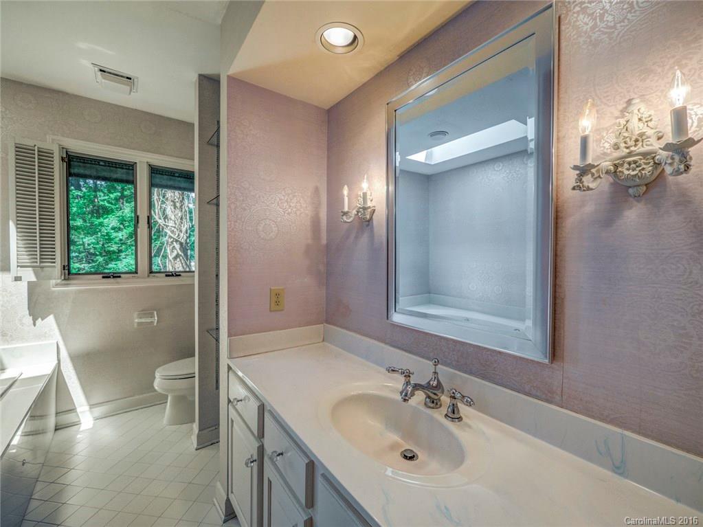 12 Commodore Point Road Lake Wylie, SC 29710 - Photo 11 of 24 Gallery Image 11