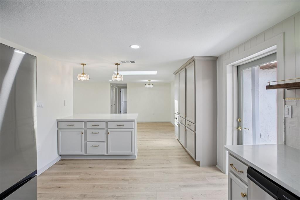 5753 10th Avenue New Port Richey, FL 34652 - Photo 13 of 31