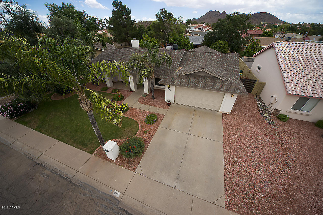 907 East Grandview Road Phoenix, AZ 85022 - Photo 17 of 17 grandview_17