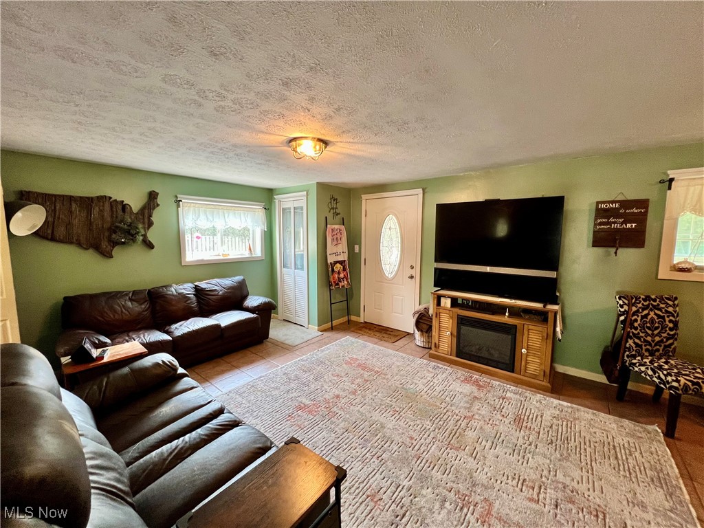 17383 Snyder Road Chagrin Falls, OH 44023 - Photo 10 of 34 Gallery Image 10
