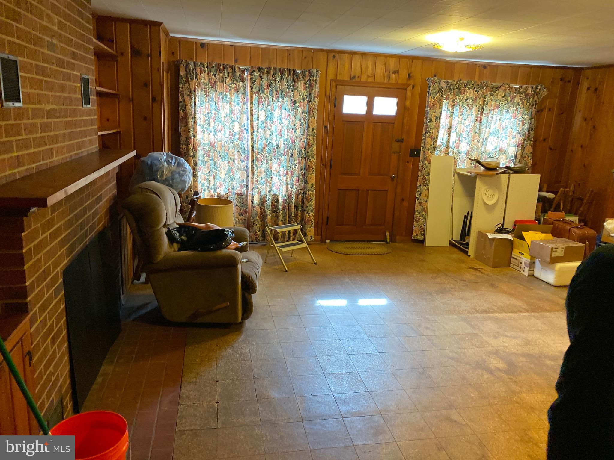 9212 Ox Road Lorton, VA 22079 - Photo 3 of 25 Gallery Image 3