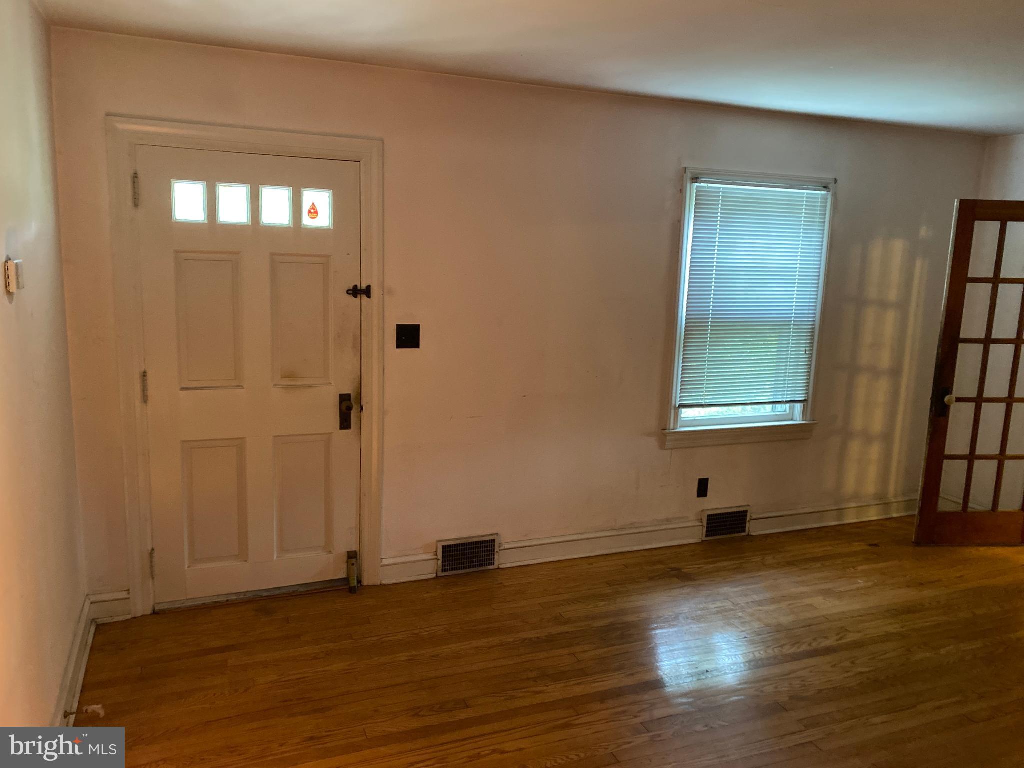 9212 Ox Road Lorton, VA 22079 - Photo 4 of 25 Gallery Image 4