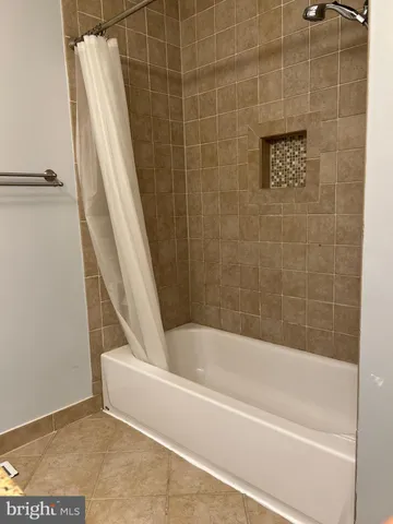 $2,349 | 13001 Bridger Drive, Unit 1514, Germantown, MD 20874