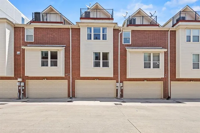 $3,850 | 2514 Worthington Street, Dallas, TX 75204