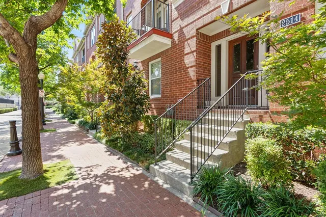 $3,850 | 2514 Worthington Street, Dallas, TX 75204