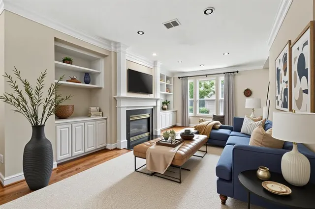 $3,850 | 2514 Worthington Street, Dallas, TX 75204