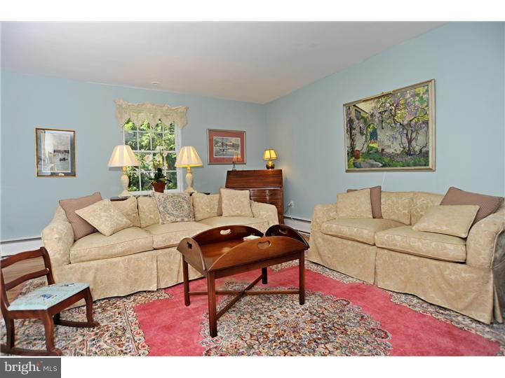 1523 Waynesborough Road Paoli, PA 19301 - Photo 14 of 25 Living Room