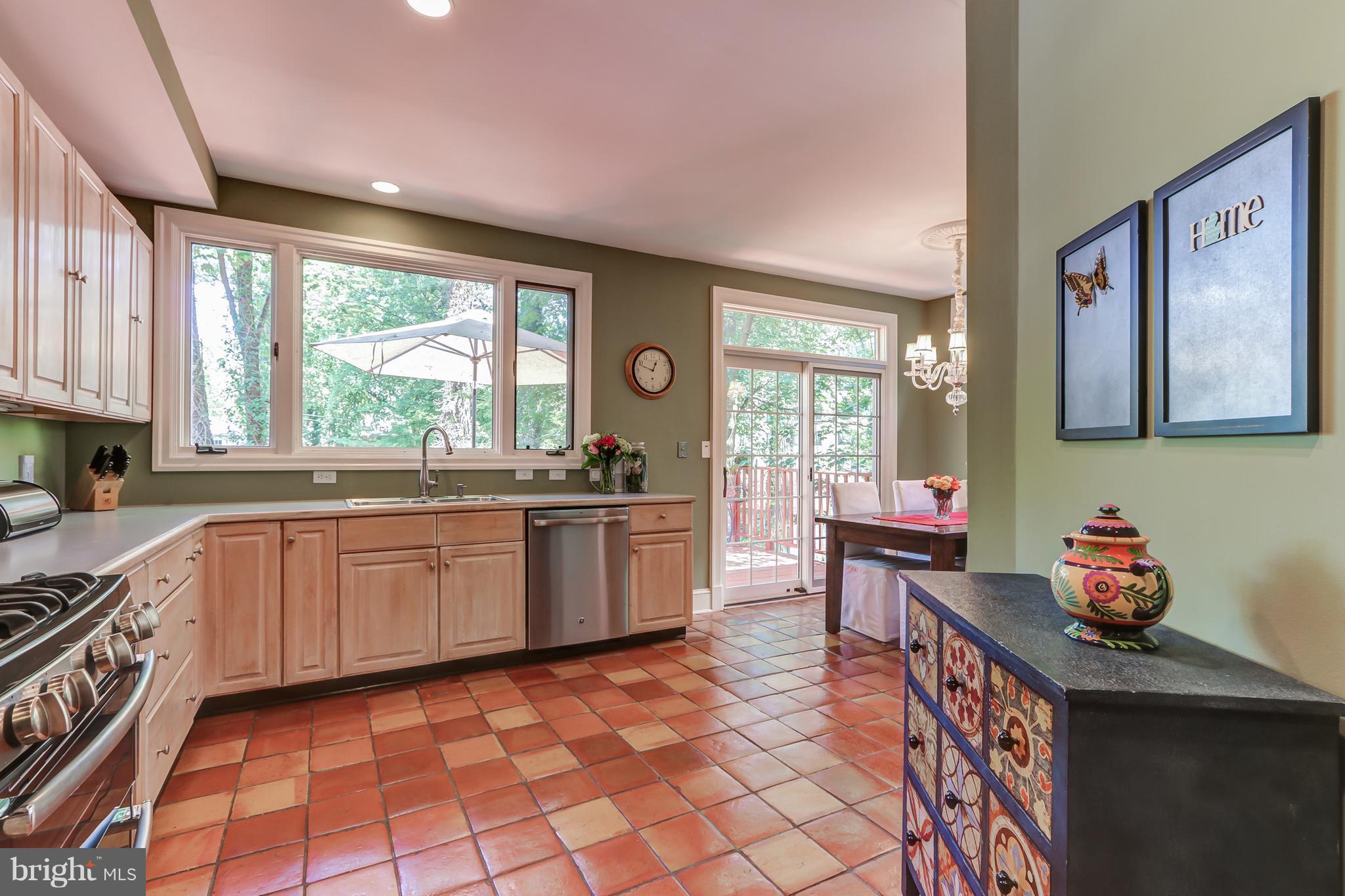 3809 Military Road Northwest Washington, DC 20015 - Photo 11 of 30 Kitchen