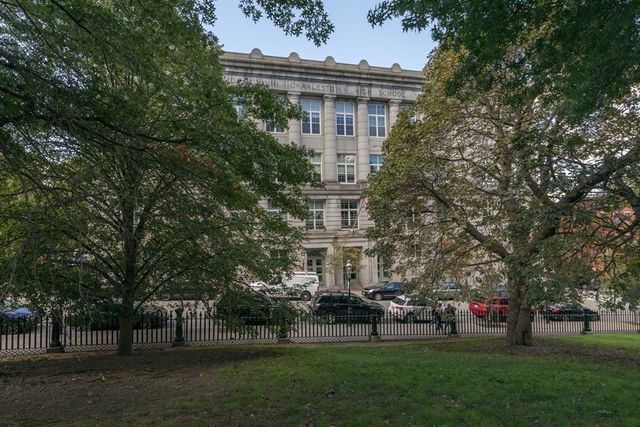 $935,000 | 30 Monument Square, Unit 107, Boston, MA 02129