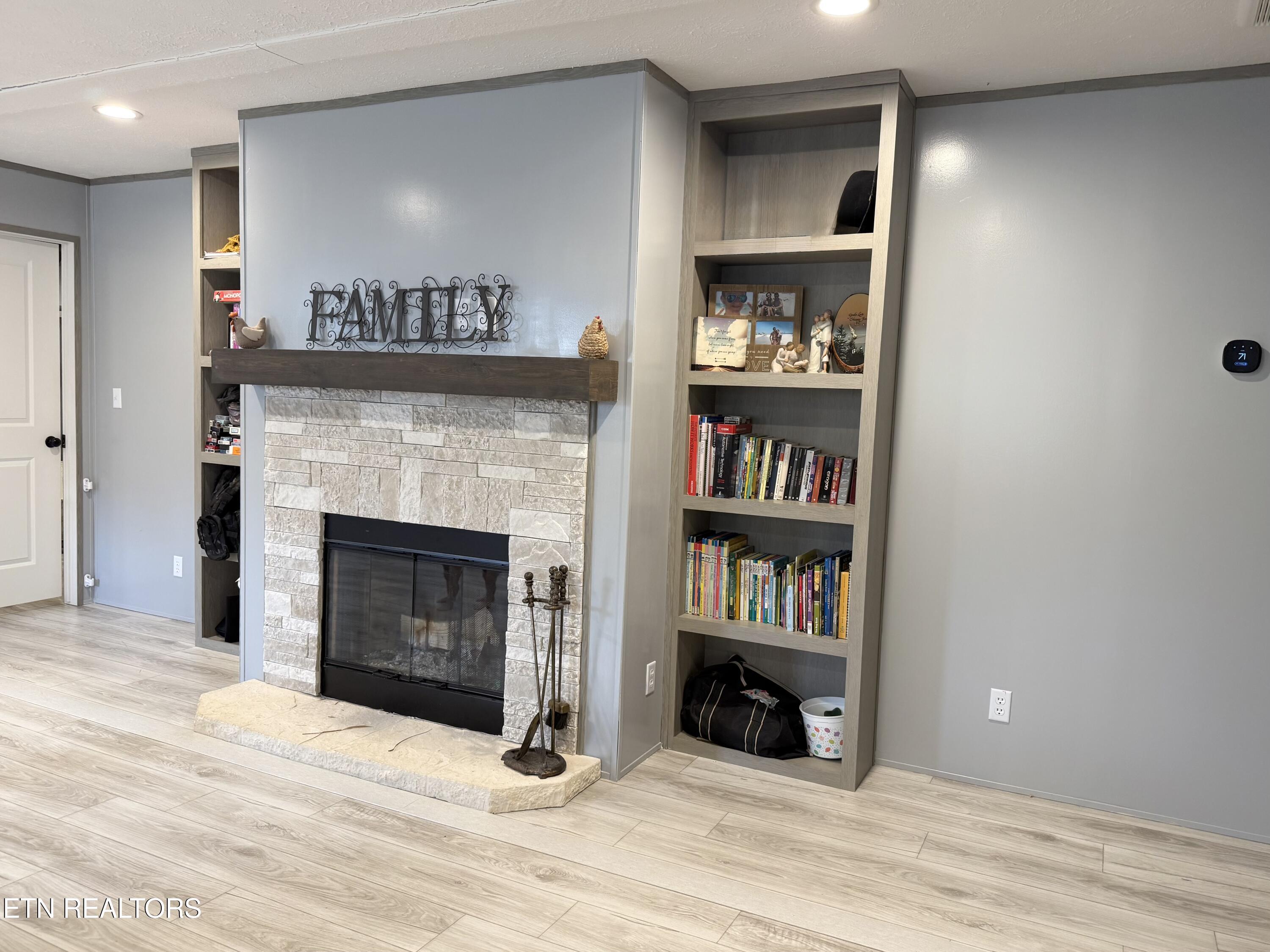 959 Barbee Road Jefferson City, TN 37760 - Photo 2 of 27 Fireplace