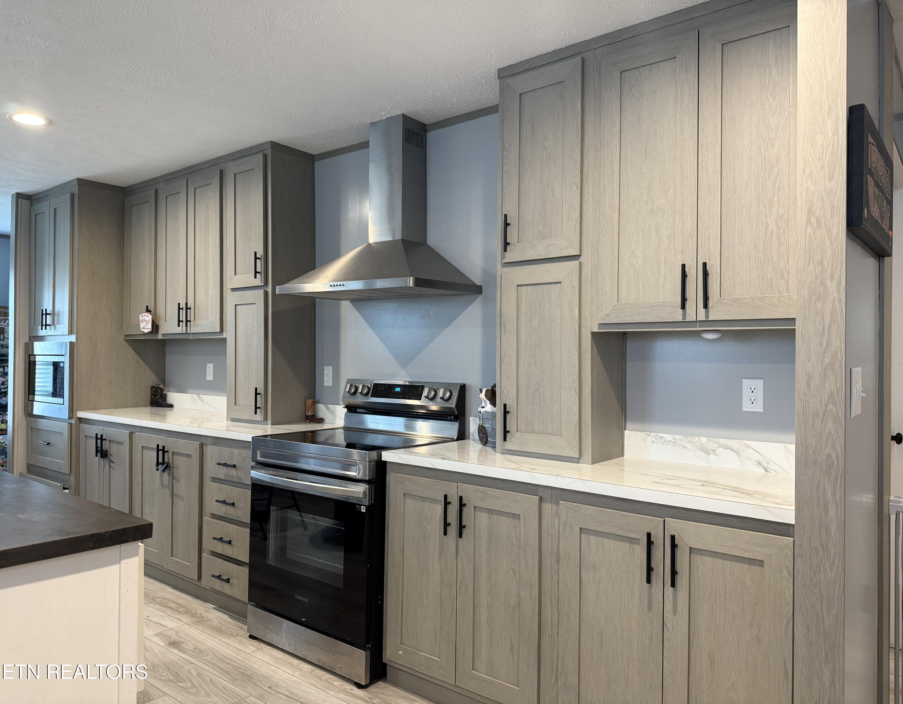 959 Barbee Road Jefferson City, TN 37760 - Photo 6 of 27 Kitchen